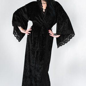 FOXBLOOD Bathory Dressing Robe - Black Velvet - M/L